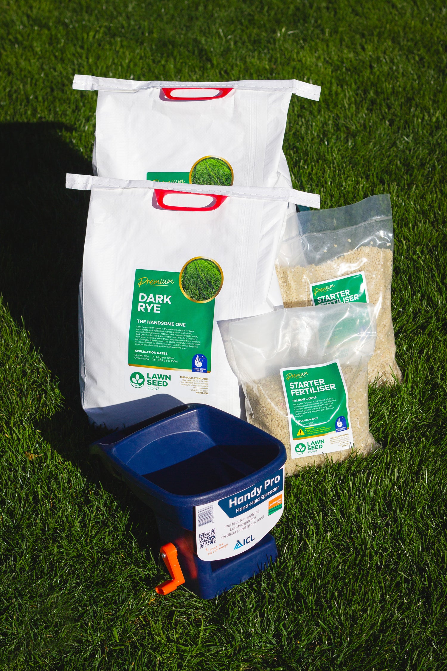 Dark Perennial Ryegrass Bundle New Lawn + Hand Spreader up to 200m2